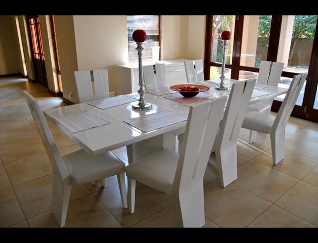 5 BEDROOM HOUSE FOR SALE IN MIDSTREAM ESTATE